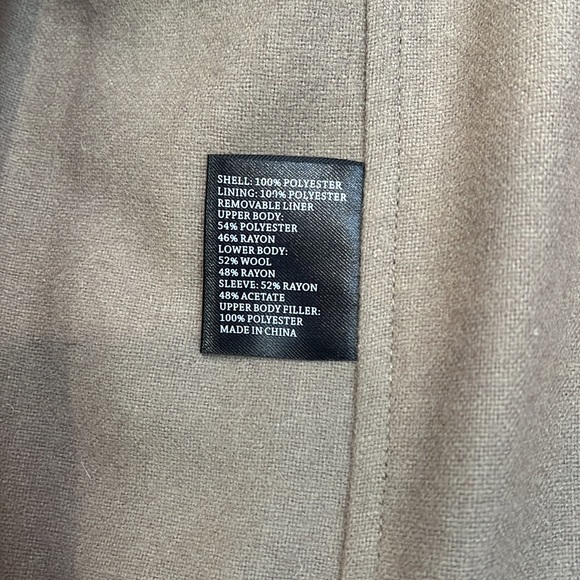 Jos A Bank Lined Trench Overcoat  Mens 46R Travelers Collection beige EUC - Picture 9 of 11